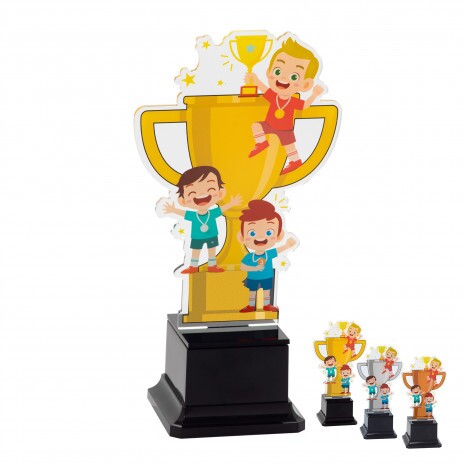 Generală băiat trofeu kids din acril C