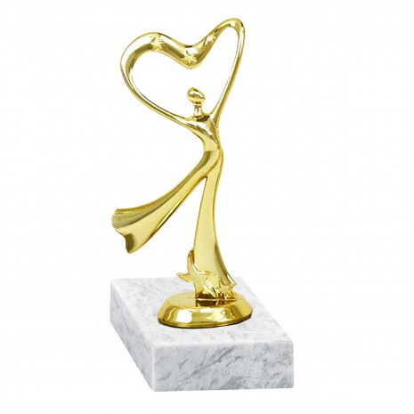 Dans (modern) figurină de aur cu bază