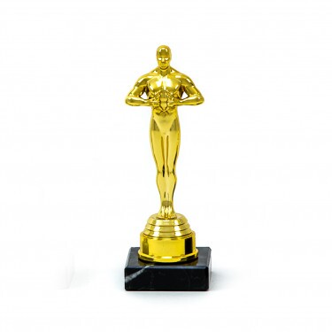 Statuetă Ossi pe soclu din marmură neagră